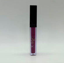 Load image into Gallery viewer, Purple color matte lipstick
